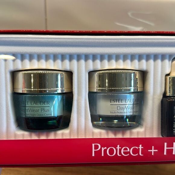 Protect + Hydrate For Healthy, YoungerLooking Skin 5-Piece Set - Picture 3 of 6